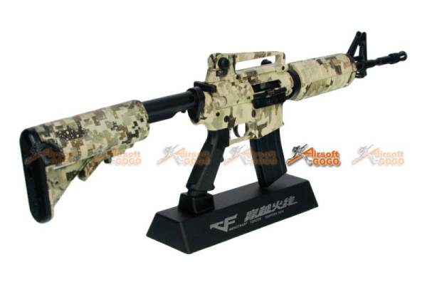 16:1 M4A1 Die-Cast Metal Gun Model - Image 2