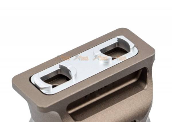 RGW RS Style Foregrip with Knuckle Duster Set M-LOK (Dark Earth) - Image 4