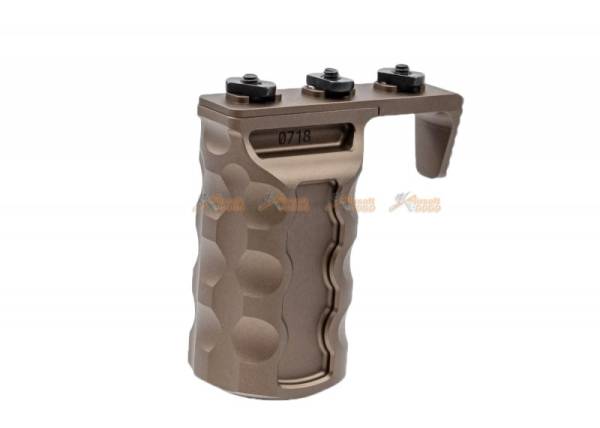 RGW RS Style Foregrip with Knuckle Duster Set M-LOK (Dark Earth) - Image 5
