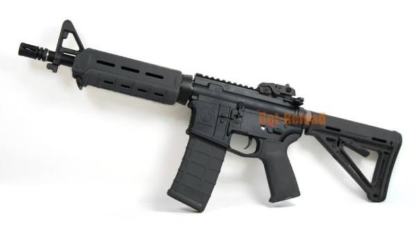 MAGPUL (G&P) M4 CQB MOE AEG (Black)