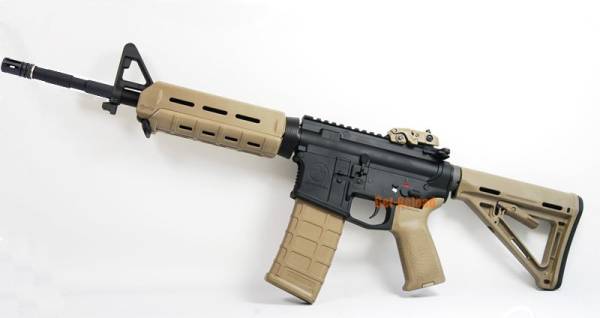 MAGPUL (G&P) M4 Carbine MOE AEG (Black x Dark Earth)
